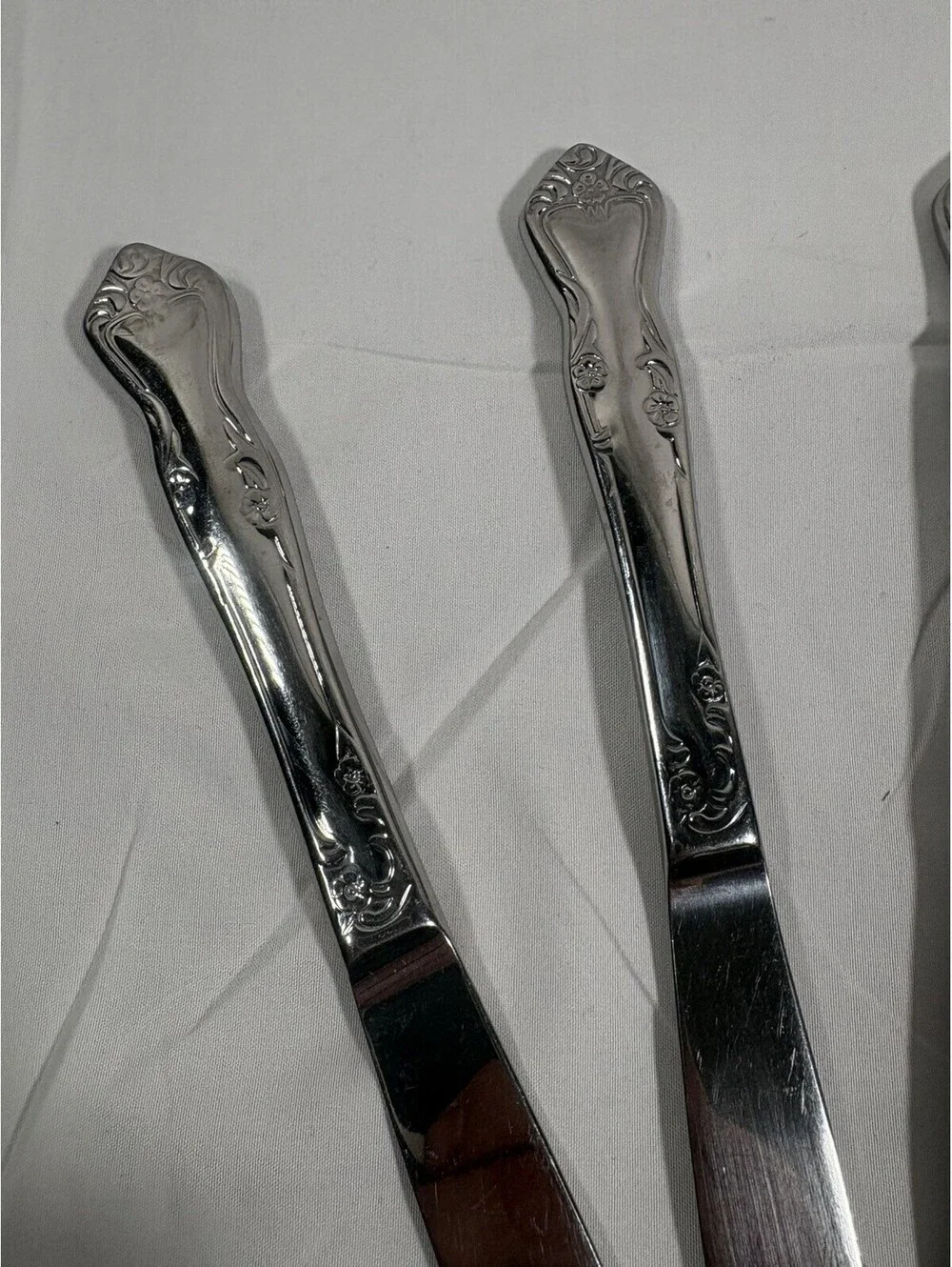 Oneida AZALEA Stainless Floral Glossy Dinner Knives Solid Handle  Set Of 4
